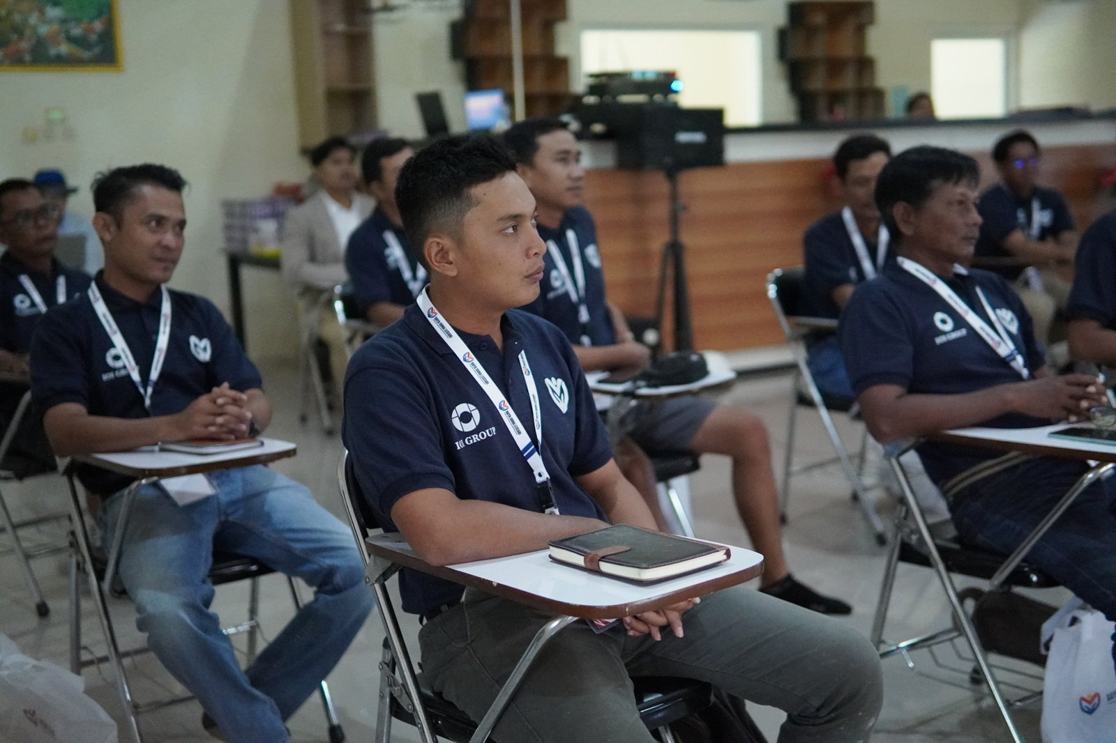 Hard Skill vs Soft Skill: Mana yang Jadi "Golden Ticket" di Dunia Kerja 2026?